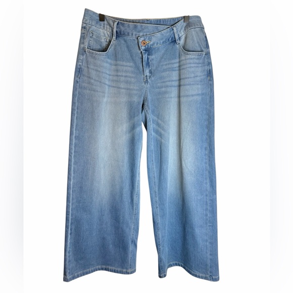 *SOLD* - Picture 4 of 9